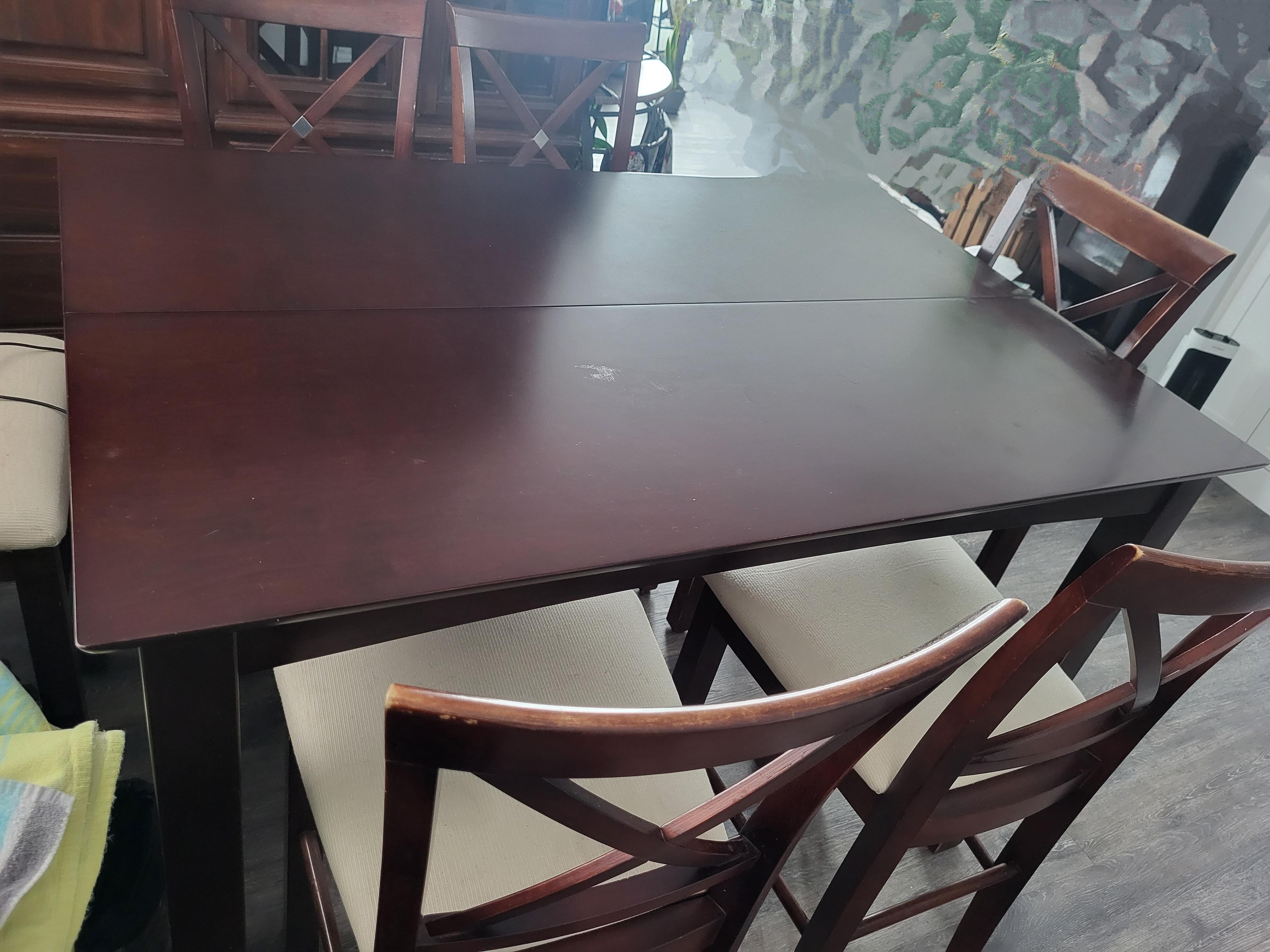 Photo of Counter Height Table & Chairs