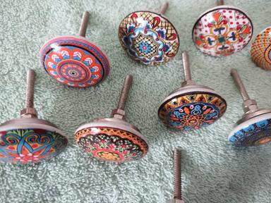 Photo of Assorted drawer pulls/knobs - 2