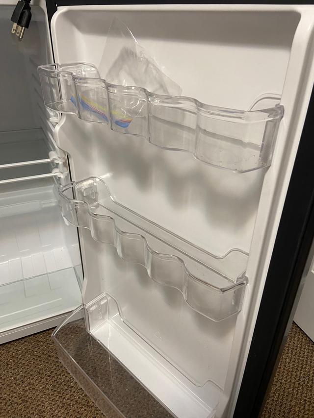 Photo of 4.4 ft.³ mini fridge