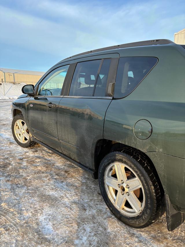 Photo of 2009 Jeep Compass