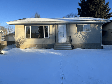 Photo of House for Sale - 4614 54 Ave - 1