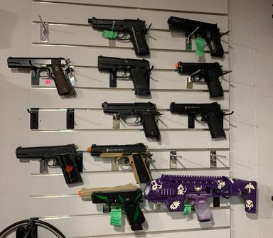 Photo of Lots of airsoft pistol - 1