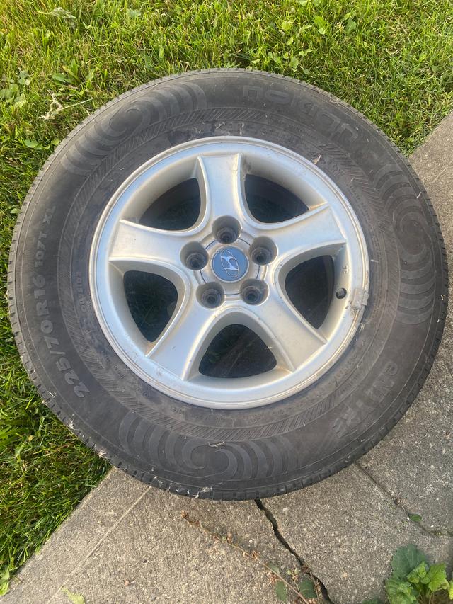 Photo of Full set Hyundai tires with rims 