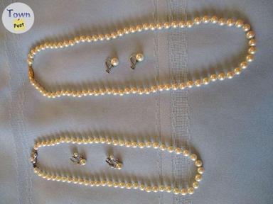 Photo of 2 Sets - VINTAGE CULTERED PEARLS - 1