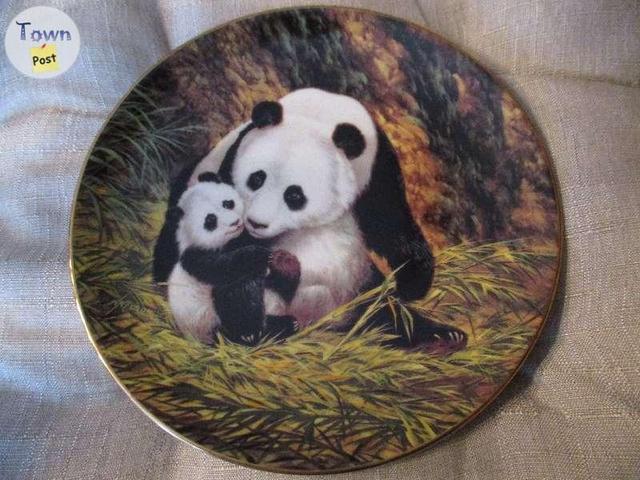 Photo of 22K GOLD TRIMMED FINE CHINA PLATE