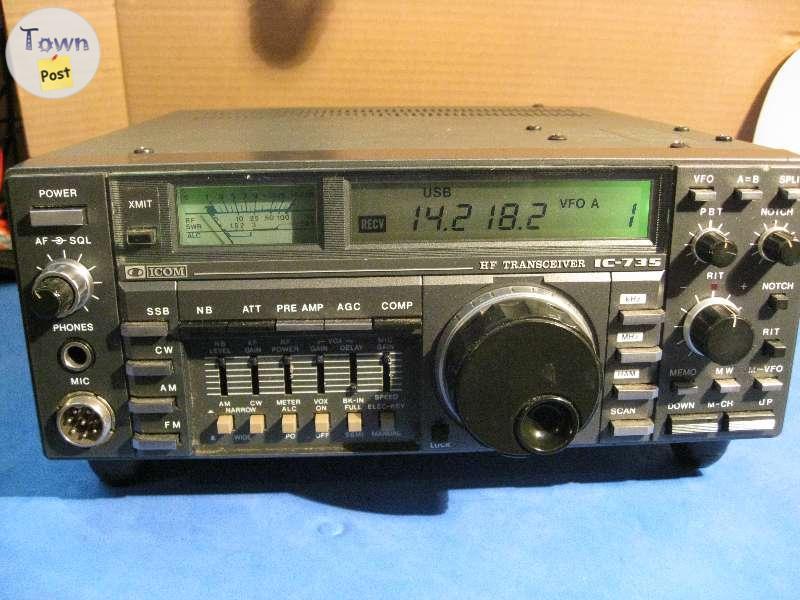 Photo of ICOM IC-735 hf ham radio 10-160 