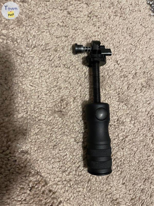 Photo of Masterpiece Arms monopod