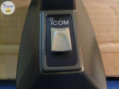 Photo of ICOM IC-SM6 ham radio desk mic - 2