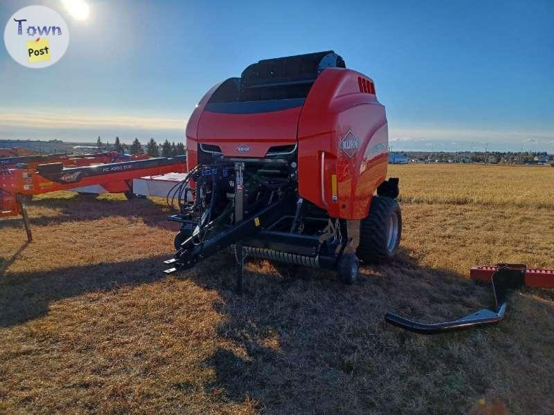 Photo of Kuhn VB 3190 baler