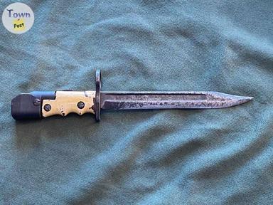 Photo of Lee Enfield No. 7 Mk 1 bayonet. - 1