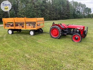 Photo of 1946 wagon  - 2