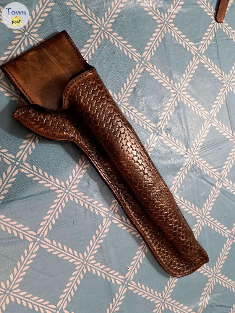 Photo of Mares Leg ( Rossi 92 ) scabbard