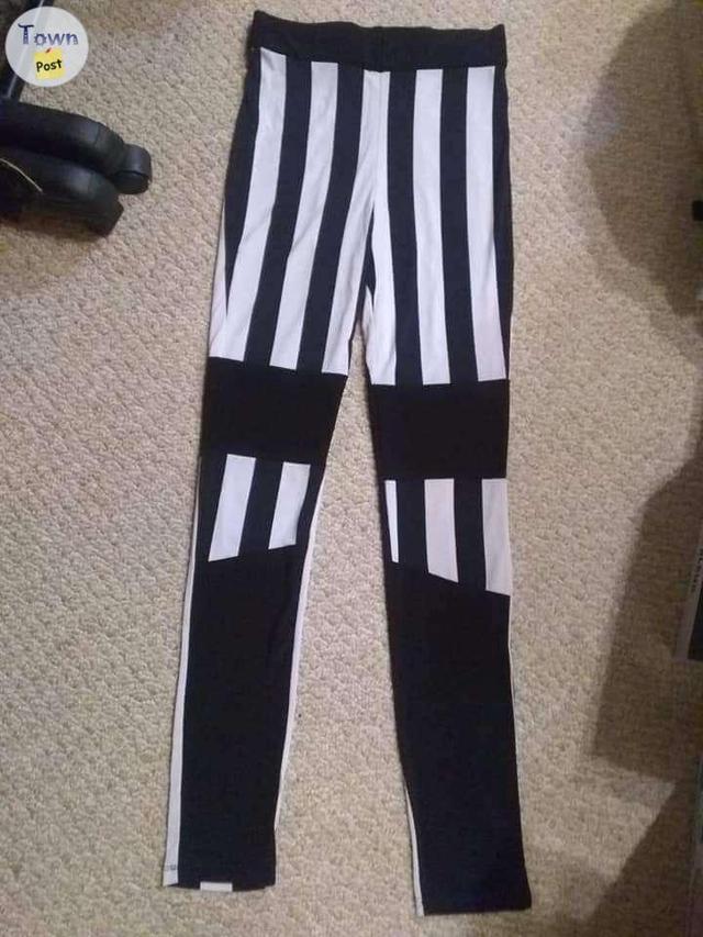 Photo of Assorted leggings 