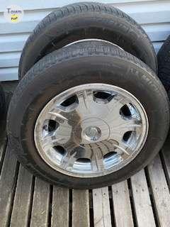 Photo of 17" Chrysler 300 rims & tires - 1