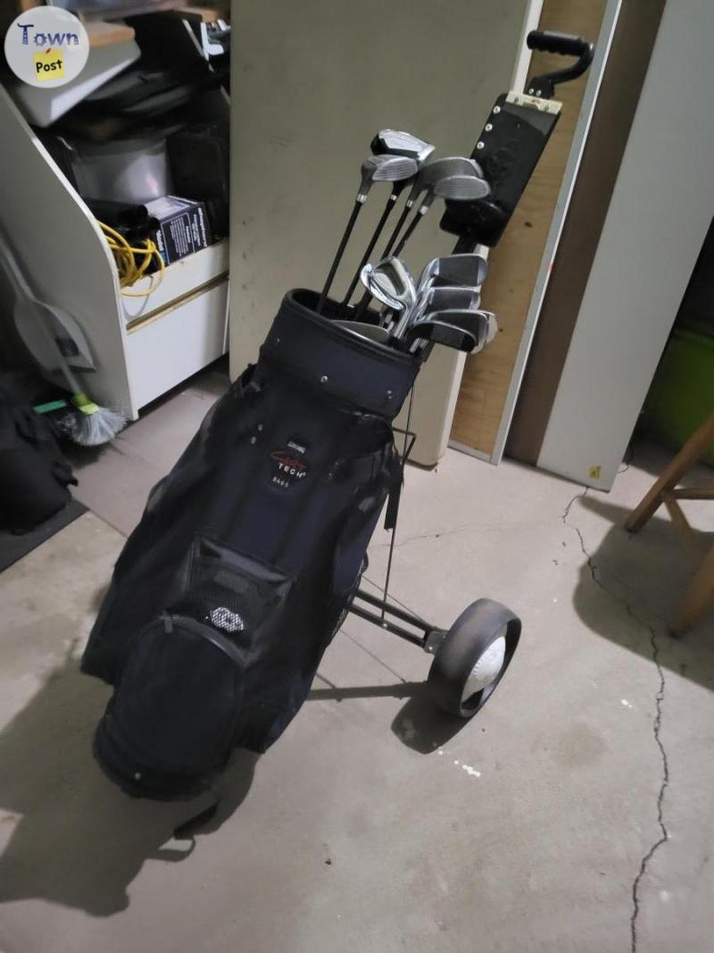 Photo of RH GOLF CLUB SET w/ CART w/EXTRAS -RIGHT-HANDED