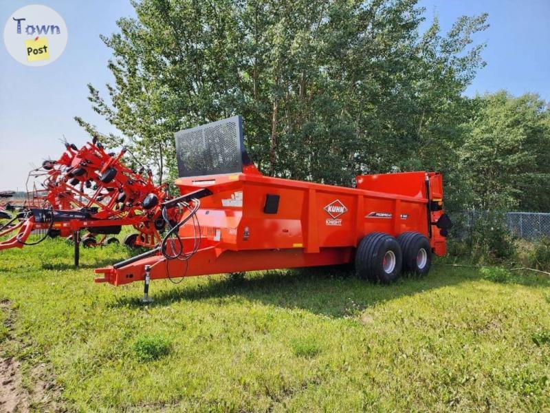 Photo of Kuhn PS260 Manure Spreader