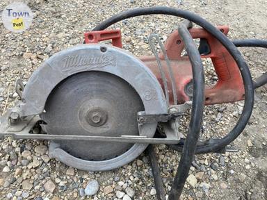 Photo of 8 1/4 inch industrial saw - 1