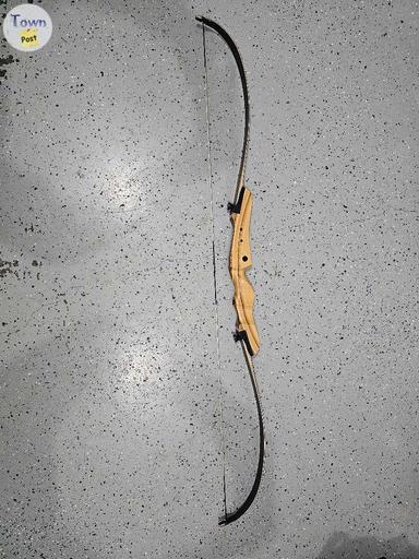 Photo of Left Hand Recurve Bow - 1