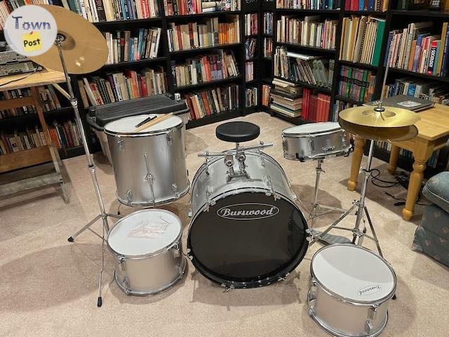 Photo of Childrens drum set