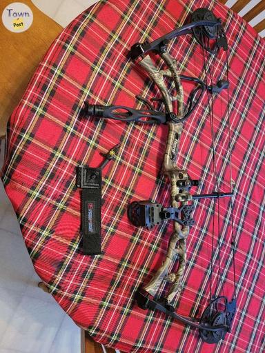 Photo of Bear Compound bow (40-80lbs) - 1