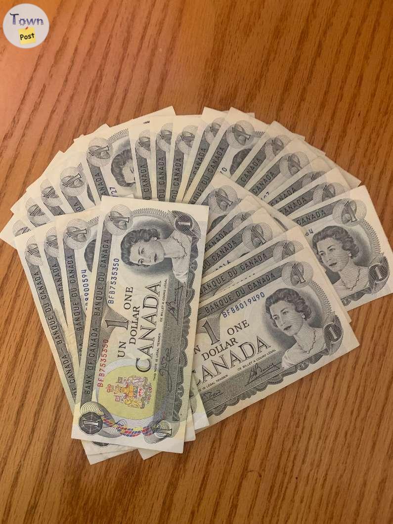 Photo of Canadian $1.00 Bank Notes