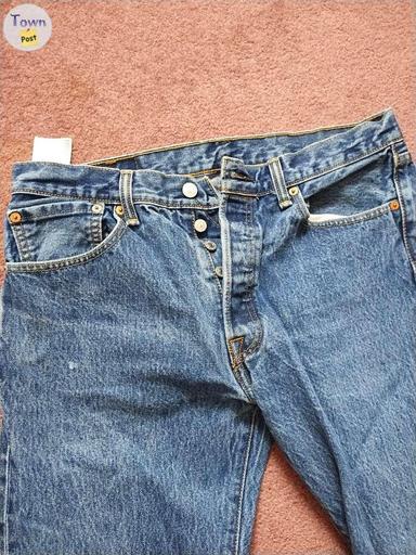 Photo of Men's 501 Levi's jeans  - 2