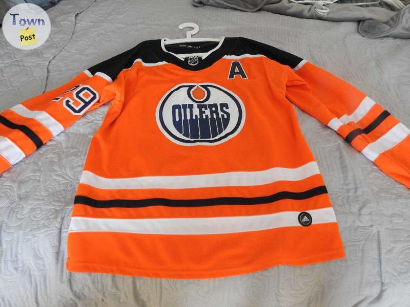 Photo of Leon Draisaitl Adidas Jersey Brand New