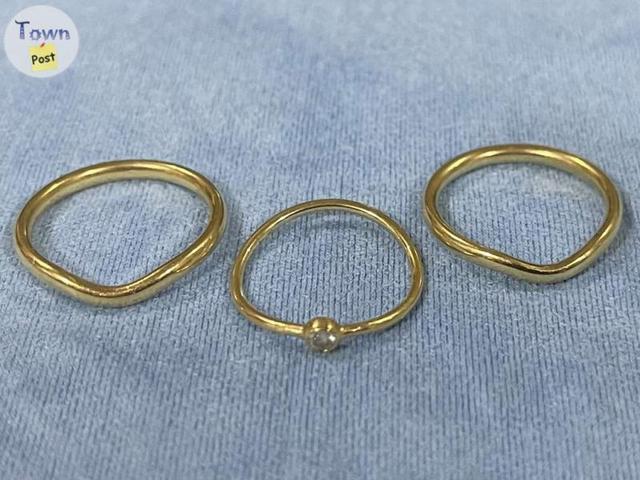 Photo of Selling Elsa Peretti single-row diamond ring (Size 5.5) in 18k Gold & 2x Elsa Perretti wedding bands (Size 6.5)