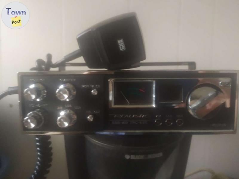 Photo of Realistic TRC-448 AM/SSB 40 Channel CB Radio & RM Italy KL-203 Amp