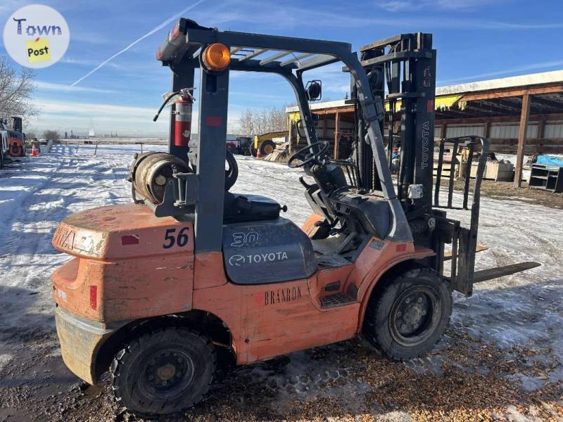 Photo of Toyota forklift 7FGU30