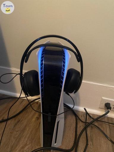 Photo of Ps5 and head set - 2