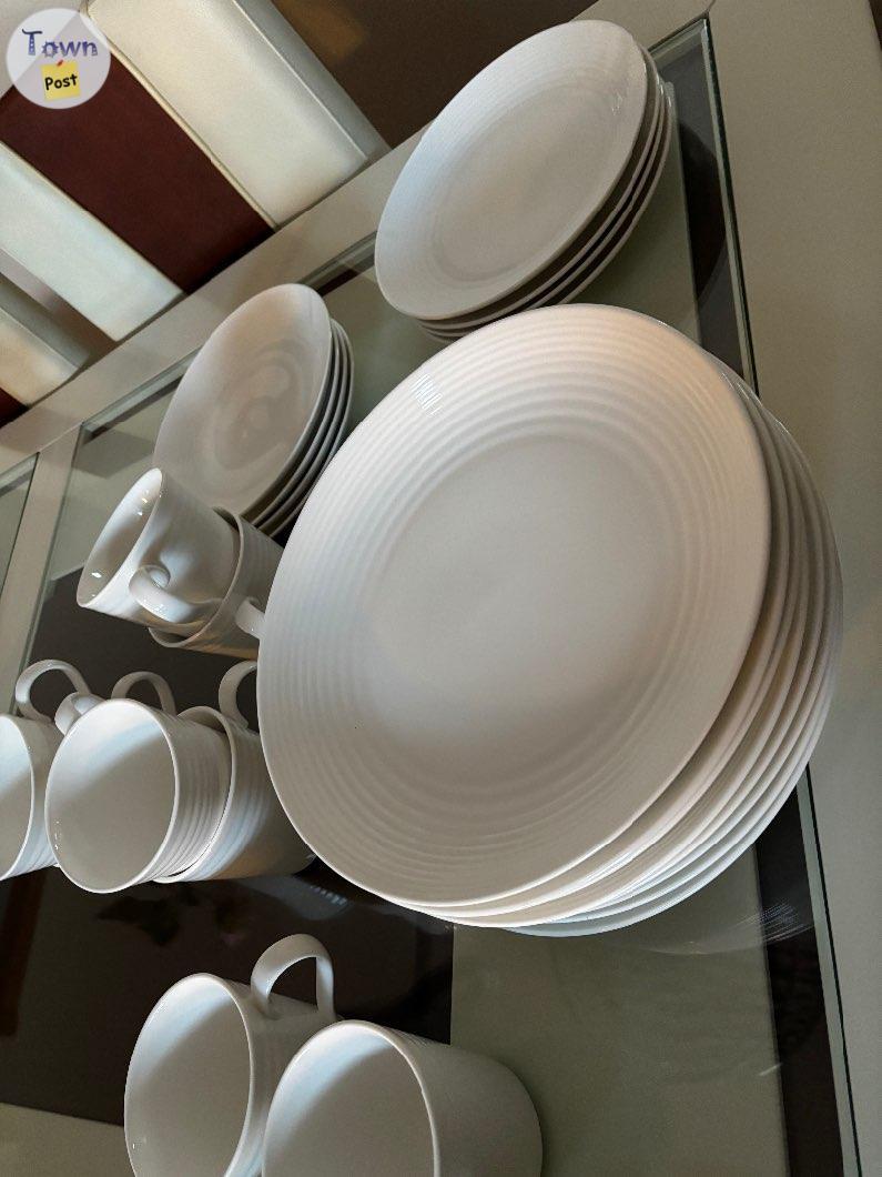 Photo of Gordon Ramsay dinnerware