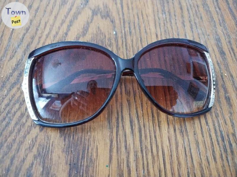 Photo of Vintage & costume sunglasses