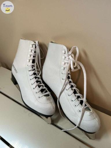 Photo of Ladies White Figure Skates Size 9 - 2