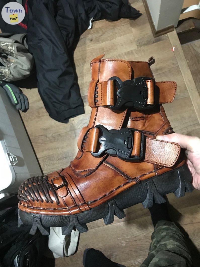 Photo of Size 9 Riding/ hunting boots