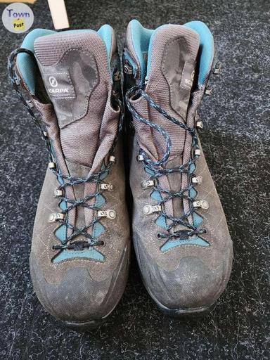 Photo of Men's Scarpa hiking boots  - 1