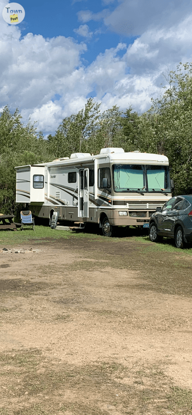 Photo of 2004 Fleetwood Bounder 32W - 2