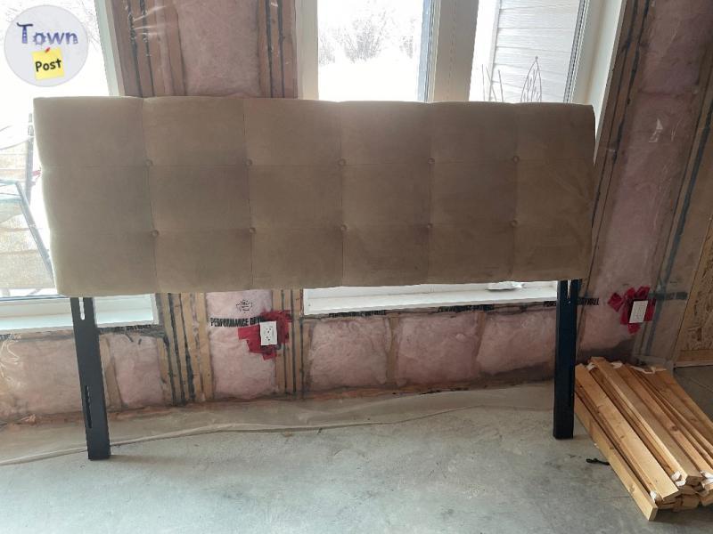 Photo of Headboard 