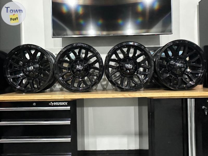 Photo of LIKE NEW: High Gloss Black, FAST HD SERIES MENACE 17" RIMS