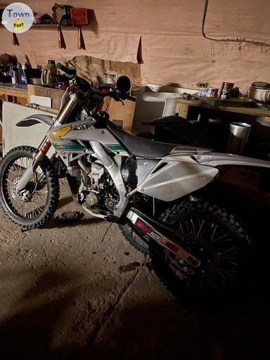 Photo of 2006 Honda CRF250R Dirt Bike - 2