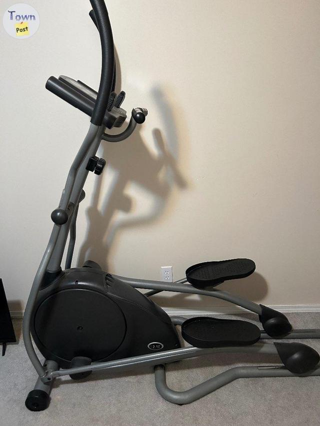 Photo of NEW condition Horizon Elliptical 