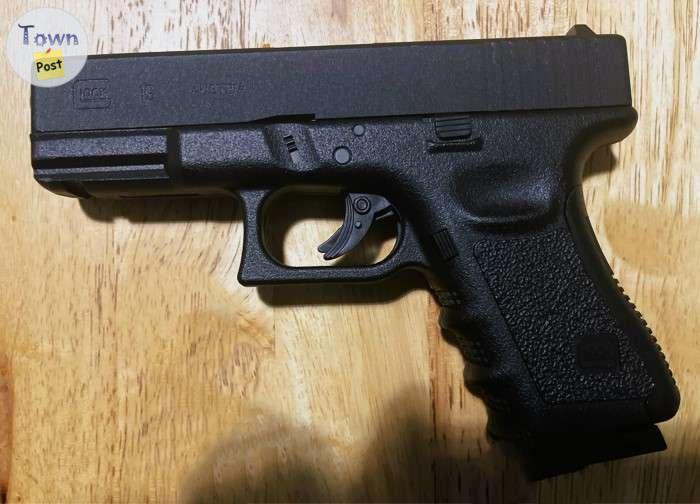 Photo of ***SOLD*** Umarex Glock 19 Gen 3 Airsoft Gun