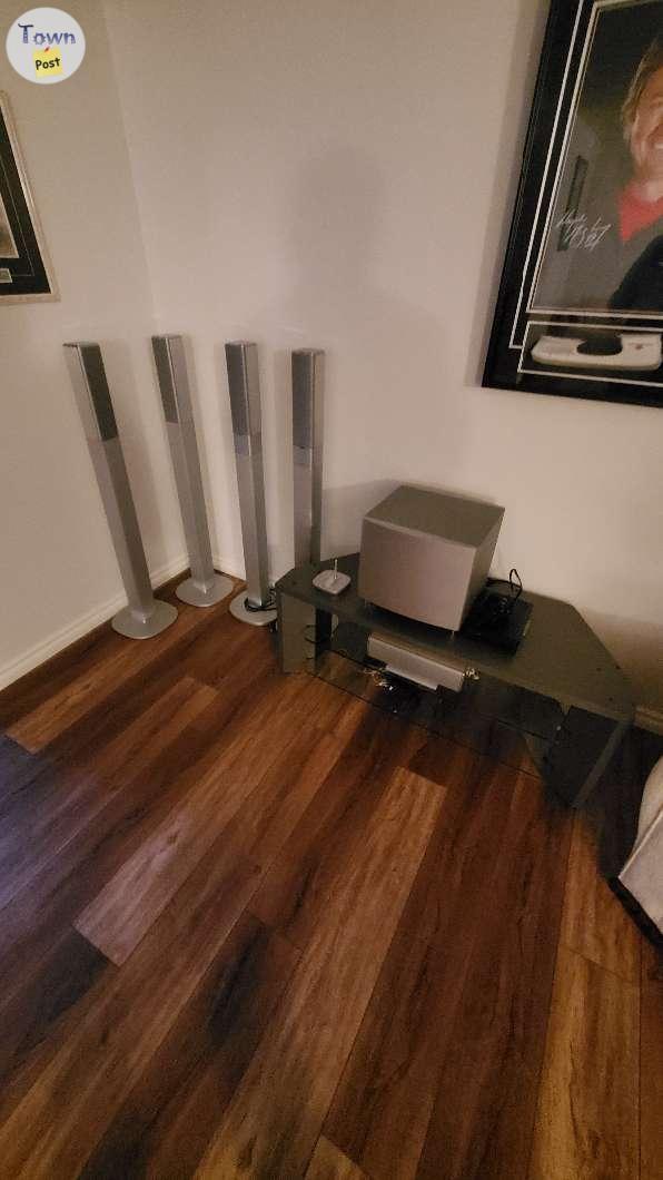 Photo of Speaker's &bass ,TV stand. LG