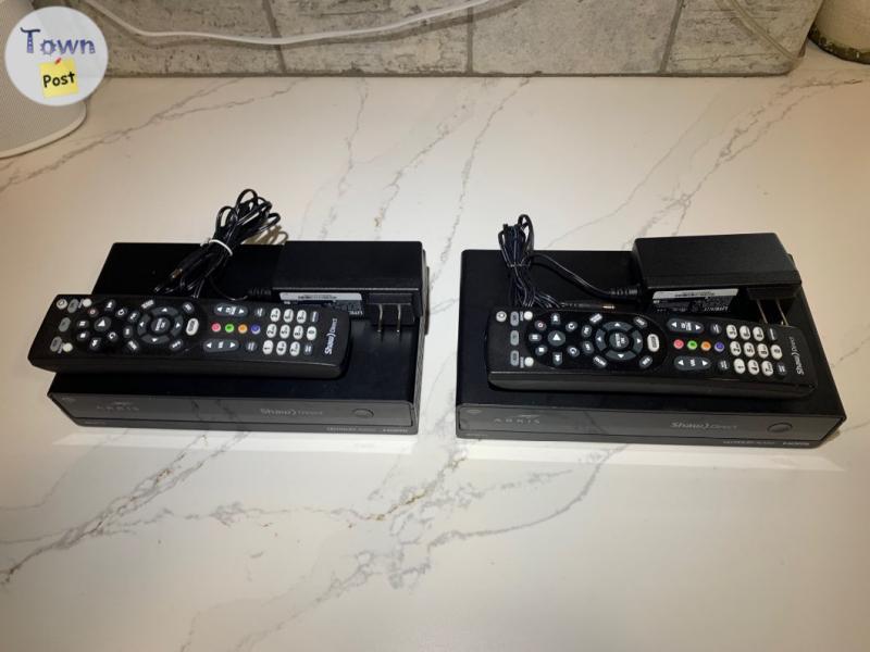 Photo of Shaw Direct Arris HDPVR 830 and remotes