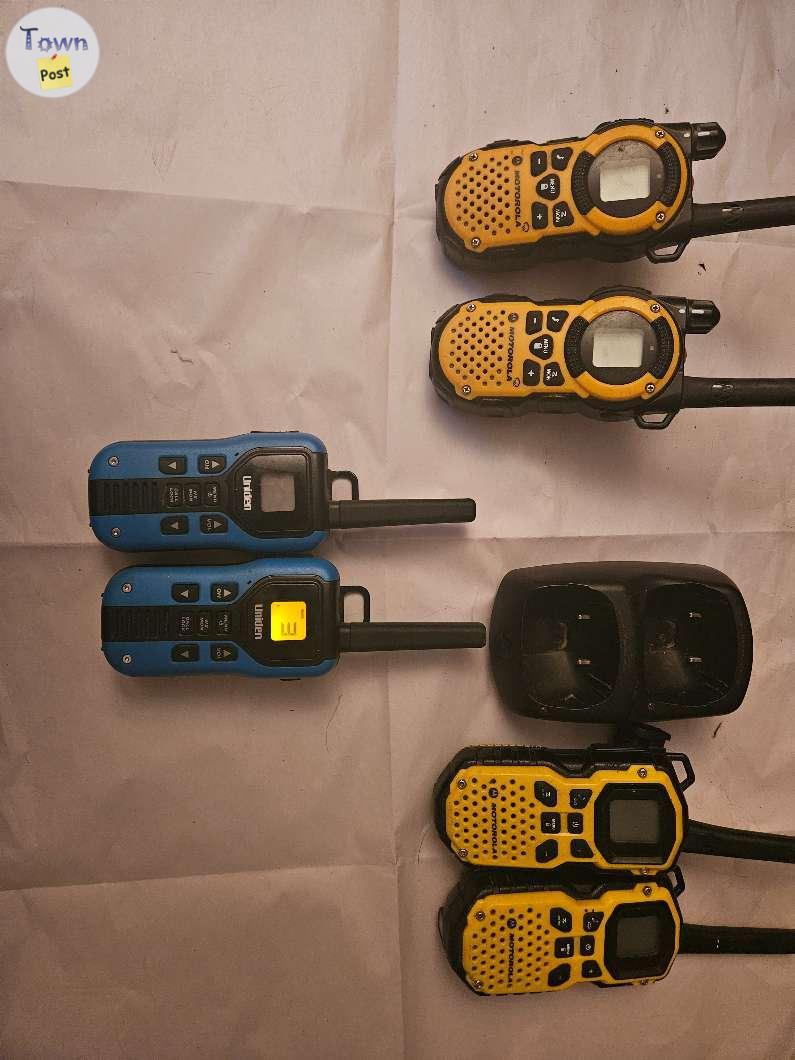 Photo of 3 sets of 2 way radio's/Walkie-Talkies