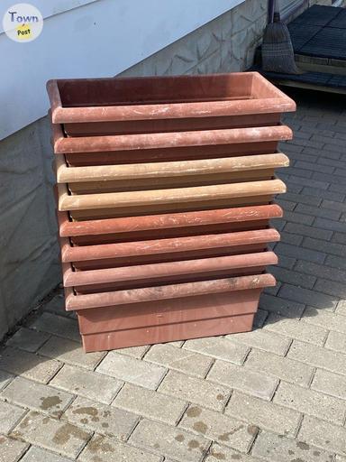 Photo of 4 " deck rail plant pots - 1