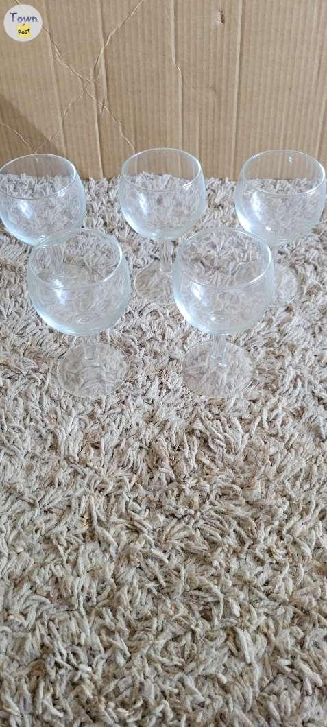 Photo of Wine Glasses set of 5 