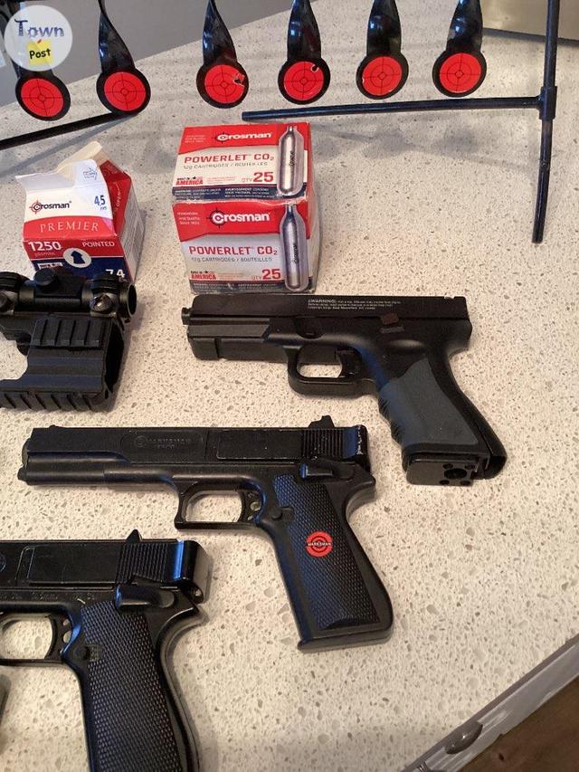 Photo of Set of pellet pistols