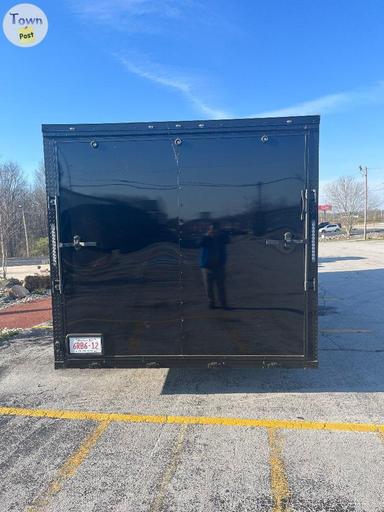 Photo of Tandem axle closed in trailer 2 7000 lbs axles - 1