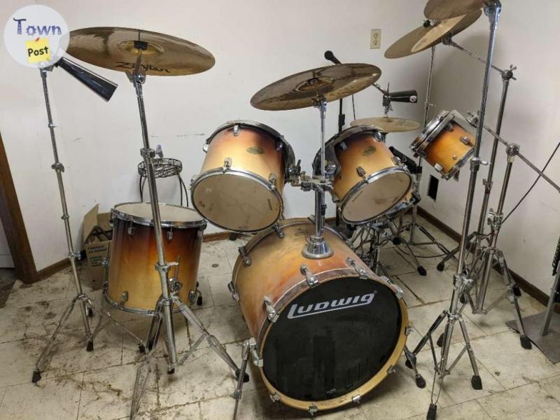 Photo of Beautiful drum kit